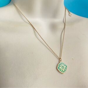 PREMIER DESIGNS Necklace Silvertone Reversible Blue Floral Pendant 16" Chain